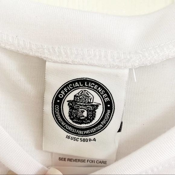 Jerry Leigh Smokey The Bear Tee - Picture 3 of 6